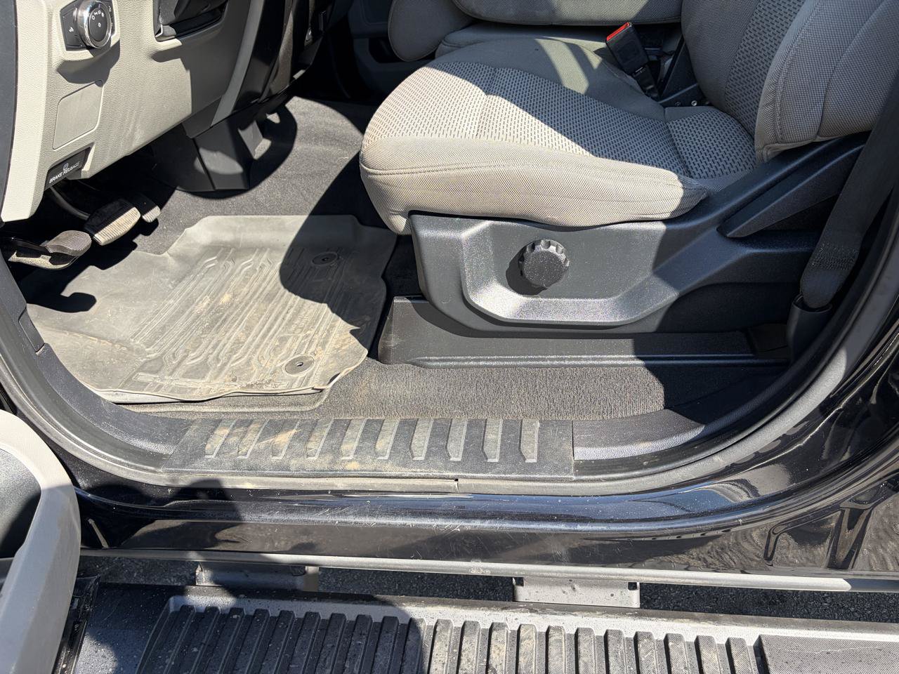 Used 2021 Ford F250 XLT w/ Snow Plow Prep Package AWD/4WD image 16
