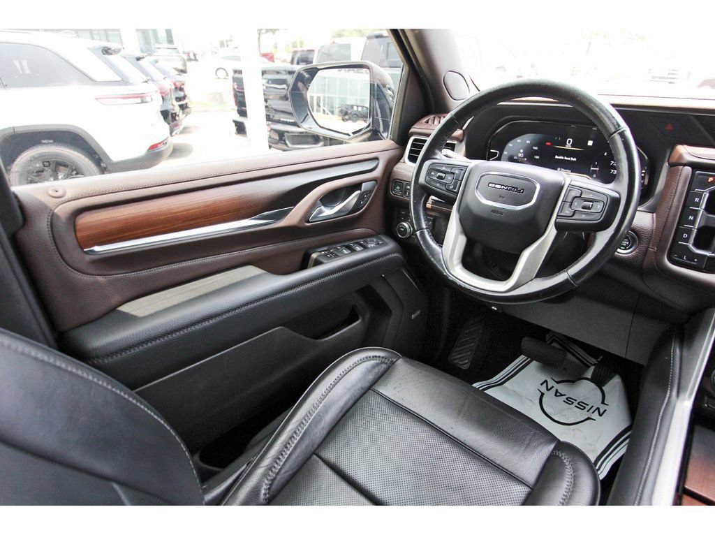 Used 2022 GMC Yukon Denali AWD/4WD image 6