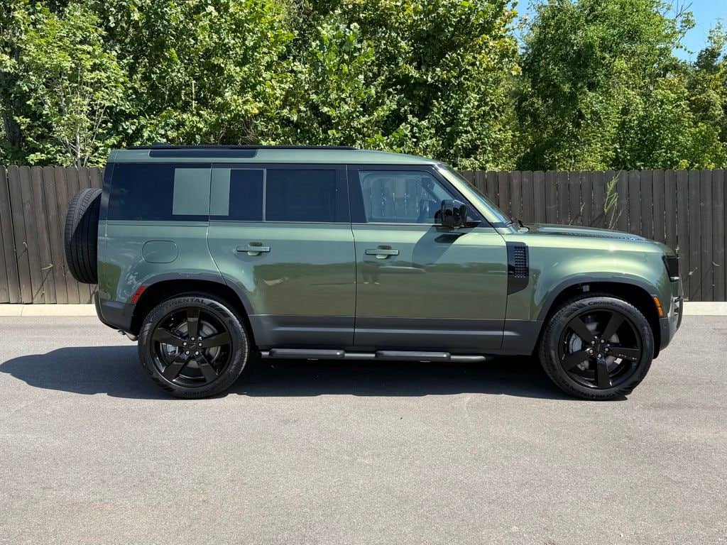 New 2026 Land Rover Defender 110 S AWD/4WD image 6