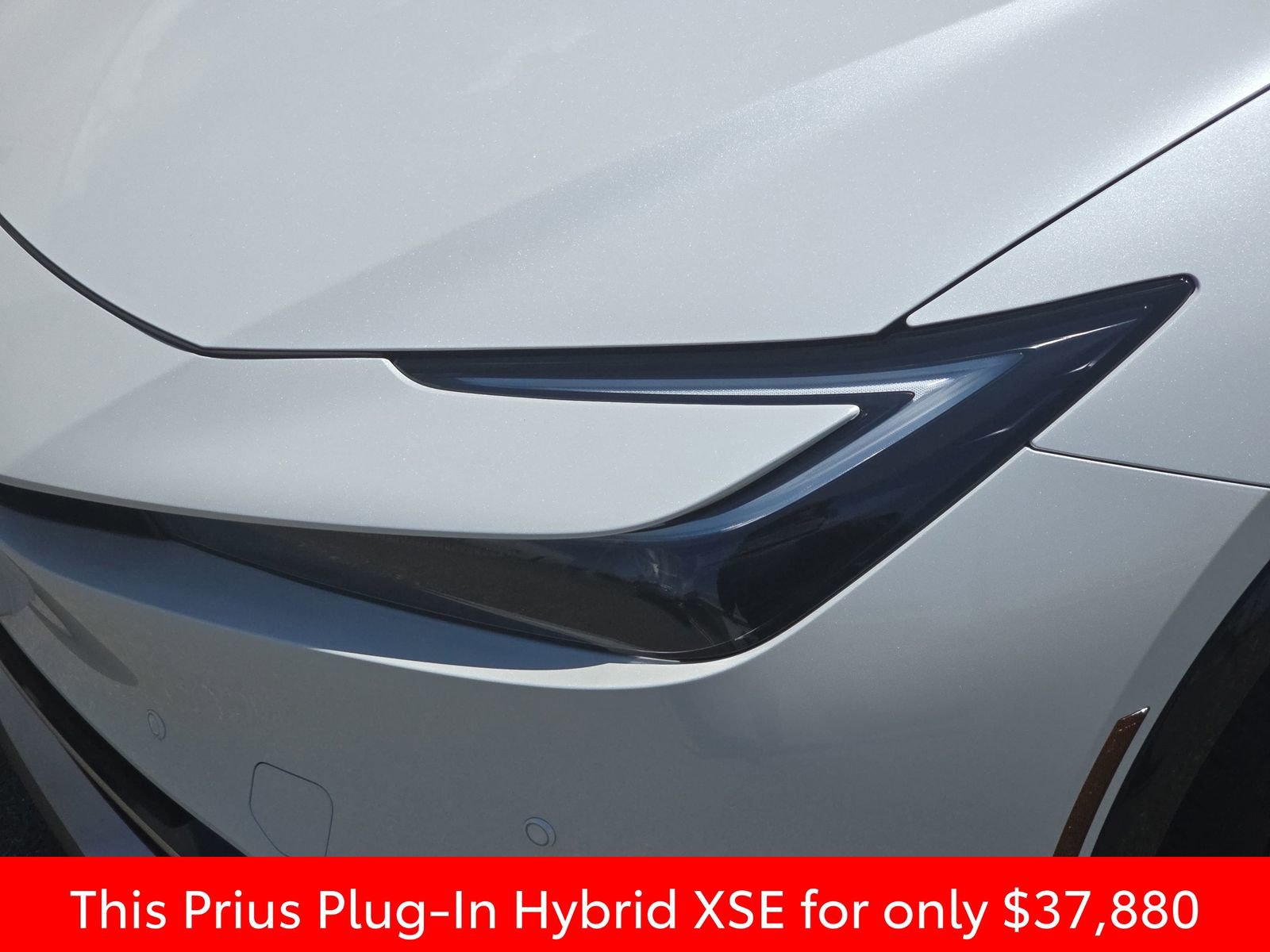 Used 2026 Toyota Prius Plug-In Hybrid FWD image 39