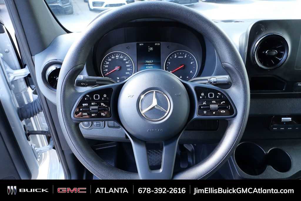 Used 2024 Mercedes-Benz Sprinter 2500 image 10