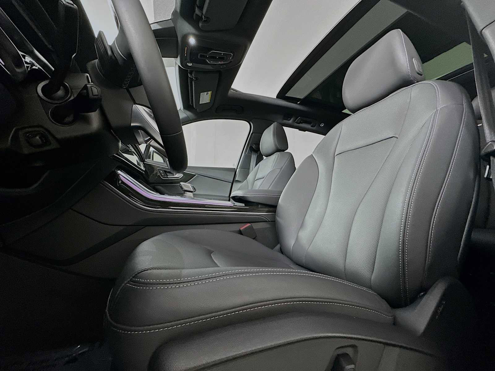 Used 2025 Audi Q7 Premium Plus w/ Premium Plus Package image 19