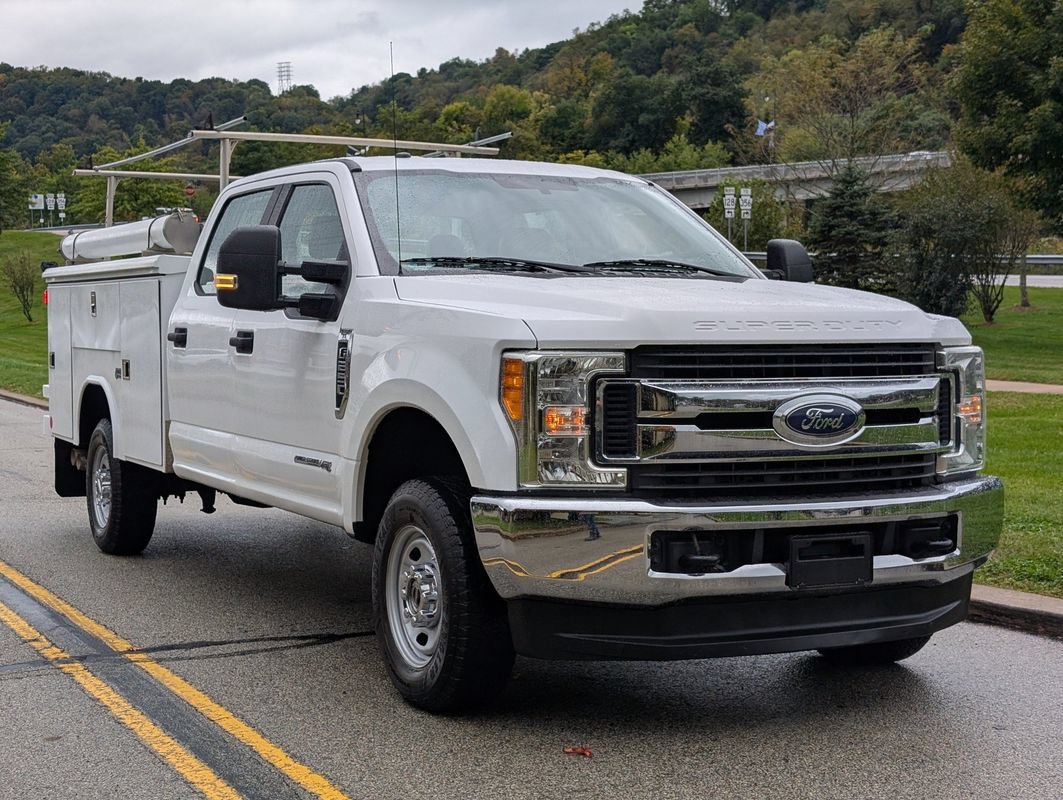 Used 2019 Ford F250 XL w/ Power Equipment Group AWD/4WD image 2