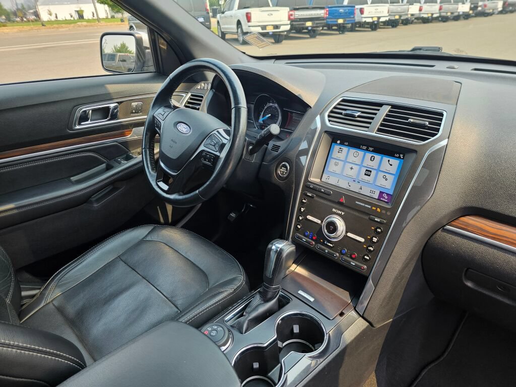 Used 2019 Ford Explorer Limited w/ Class III Trailer Tow Package AWD/4WD image 10