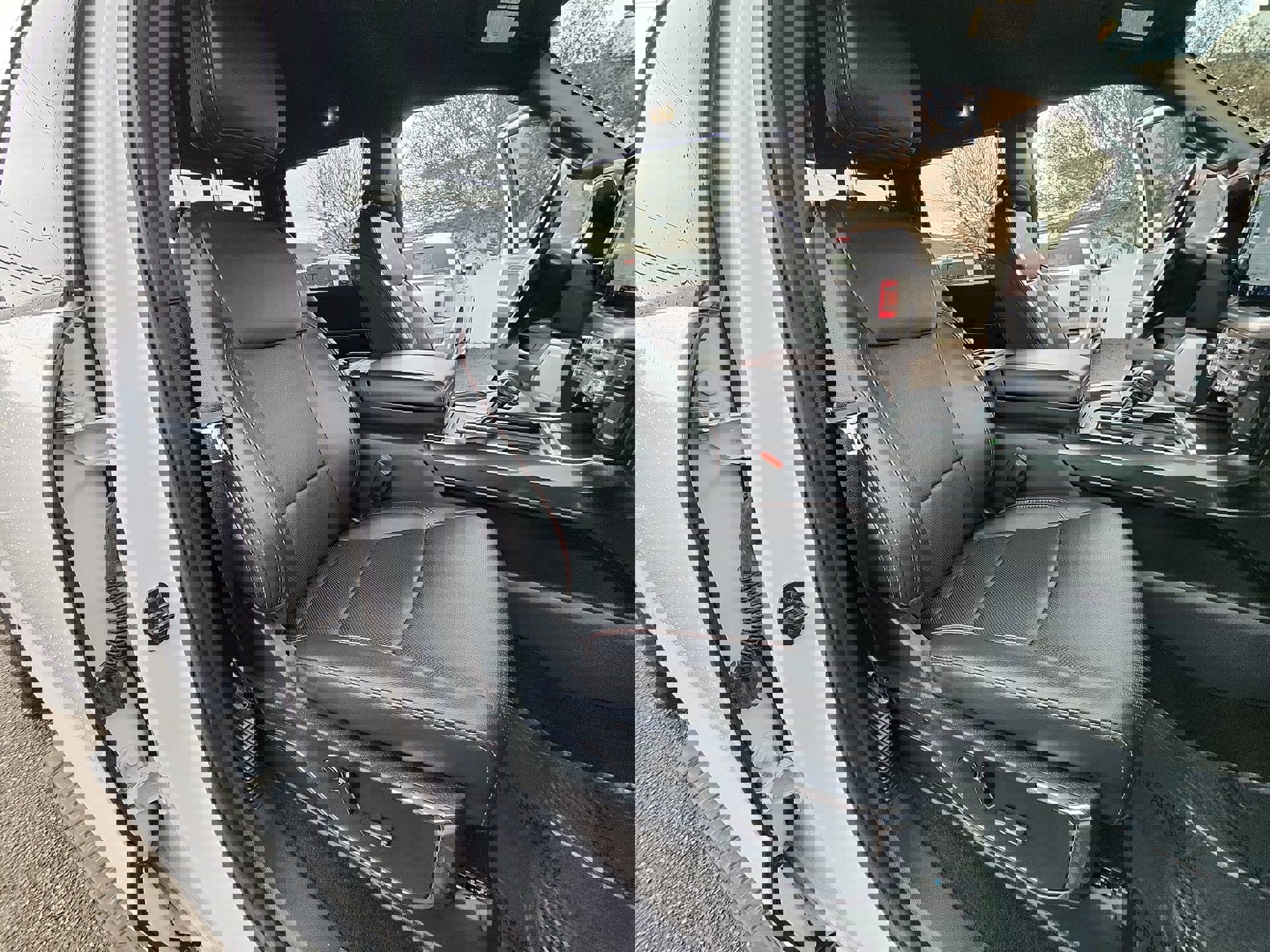 Used 2021 Ford F150 Lariat image 25