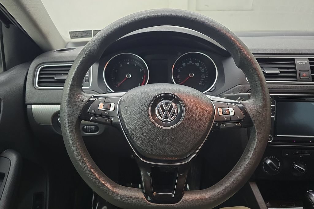 Used 2016 Volkswagen Jetta SE FWD image 15