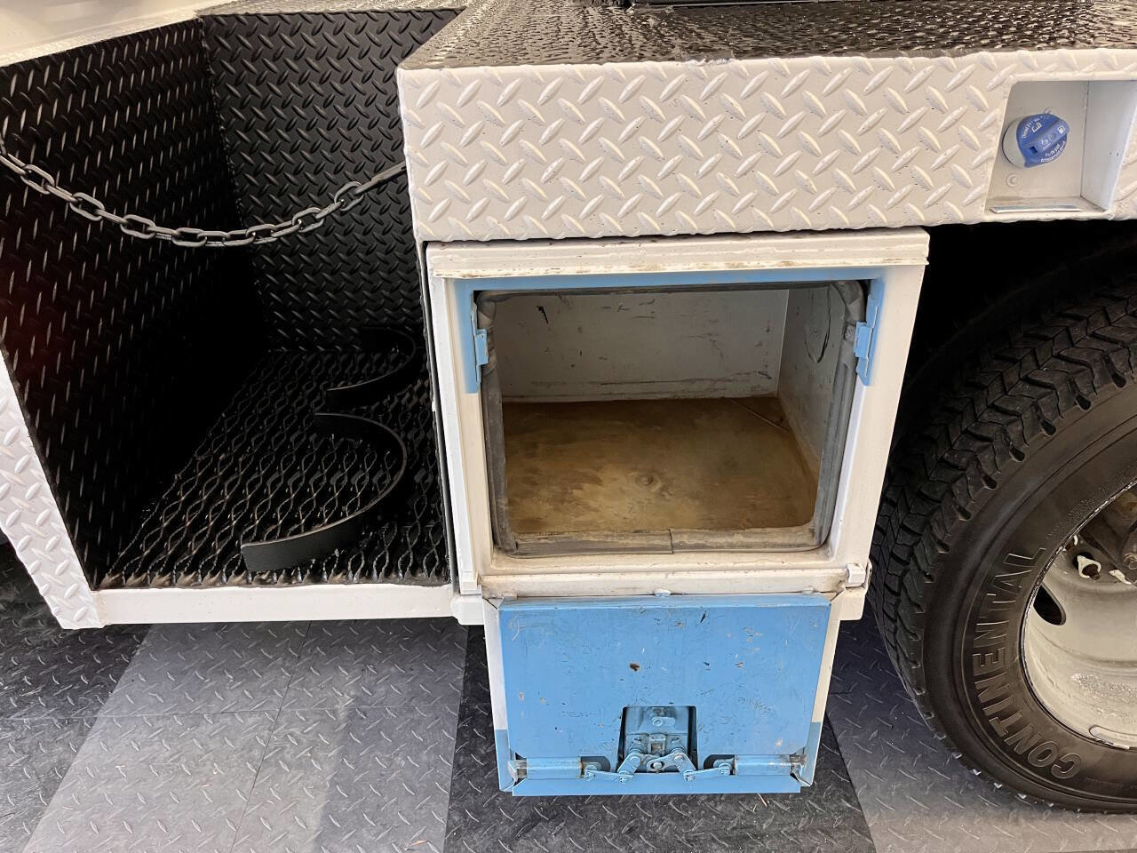 Used 2012 Ford F550 2WD Regular Cab Super Duty w/ Payload Upgrade Pkg image 20