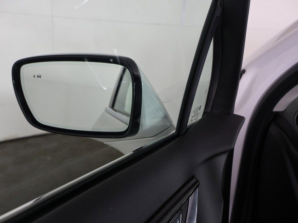 Used 2021 Buick Enclave Avenir w/ Avenir Technology Package image 41