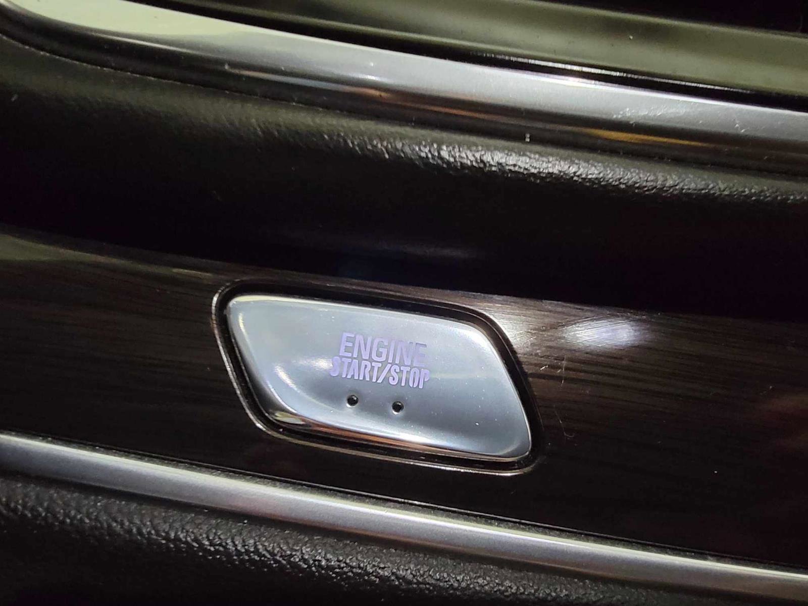 Used 2020 Buick Enclave Essence w/ Sport Touring Edition image 40