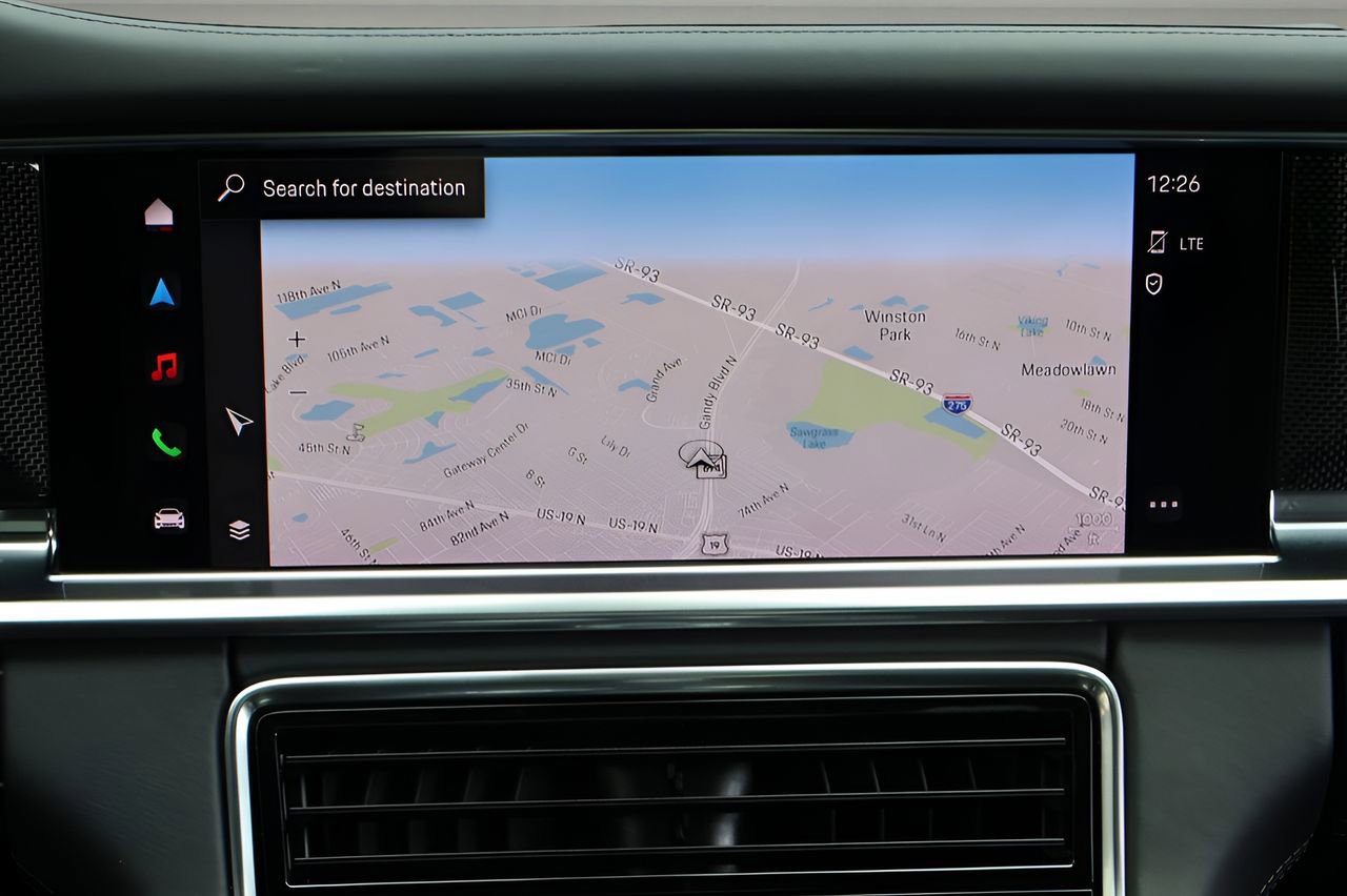 Used 2022 Porsche Panamera 4S image 19
