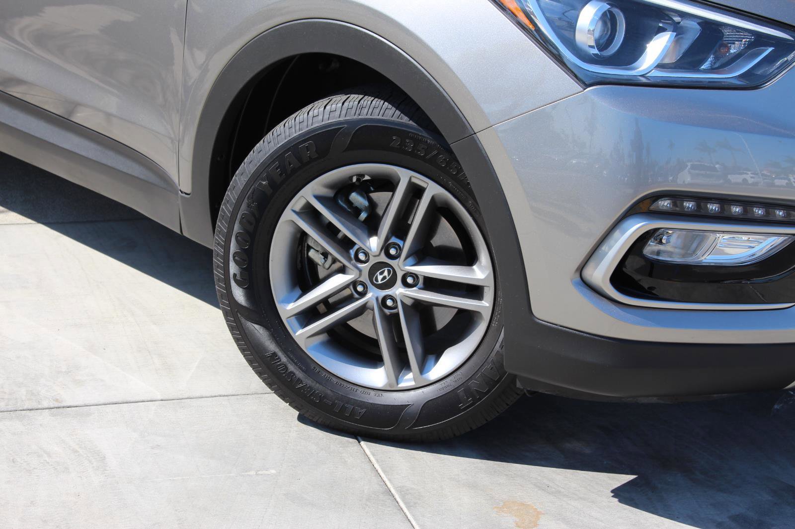 Used 2018 Hyundai Santa Fe Sport w/ 2.4L Value Package 02 image 3