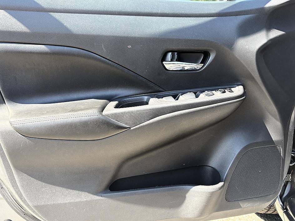 Used 2020 Nissan Versa SV FWD image 16