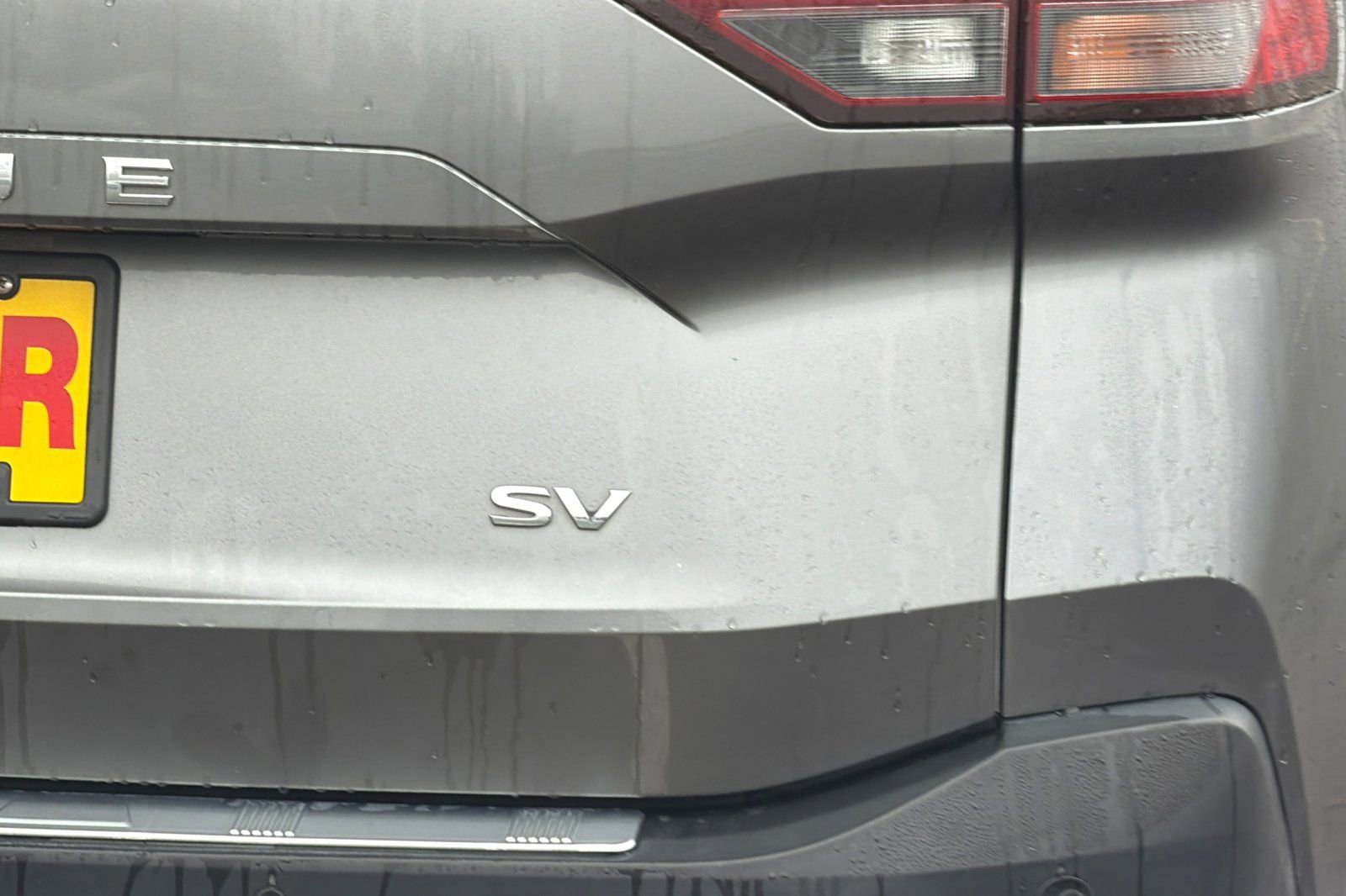 Used 2022 Nissan Rogue SV image 27