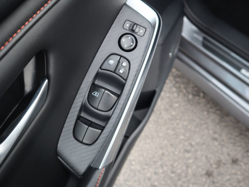 Used 2025 Nissan Sentra SR w/ SR Premium Package image 19