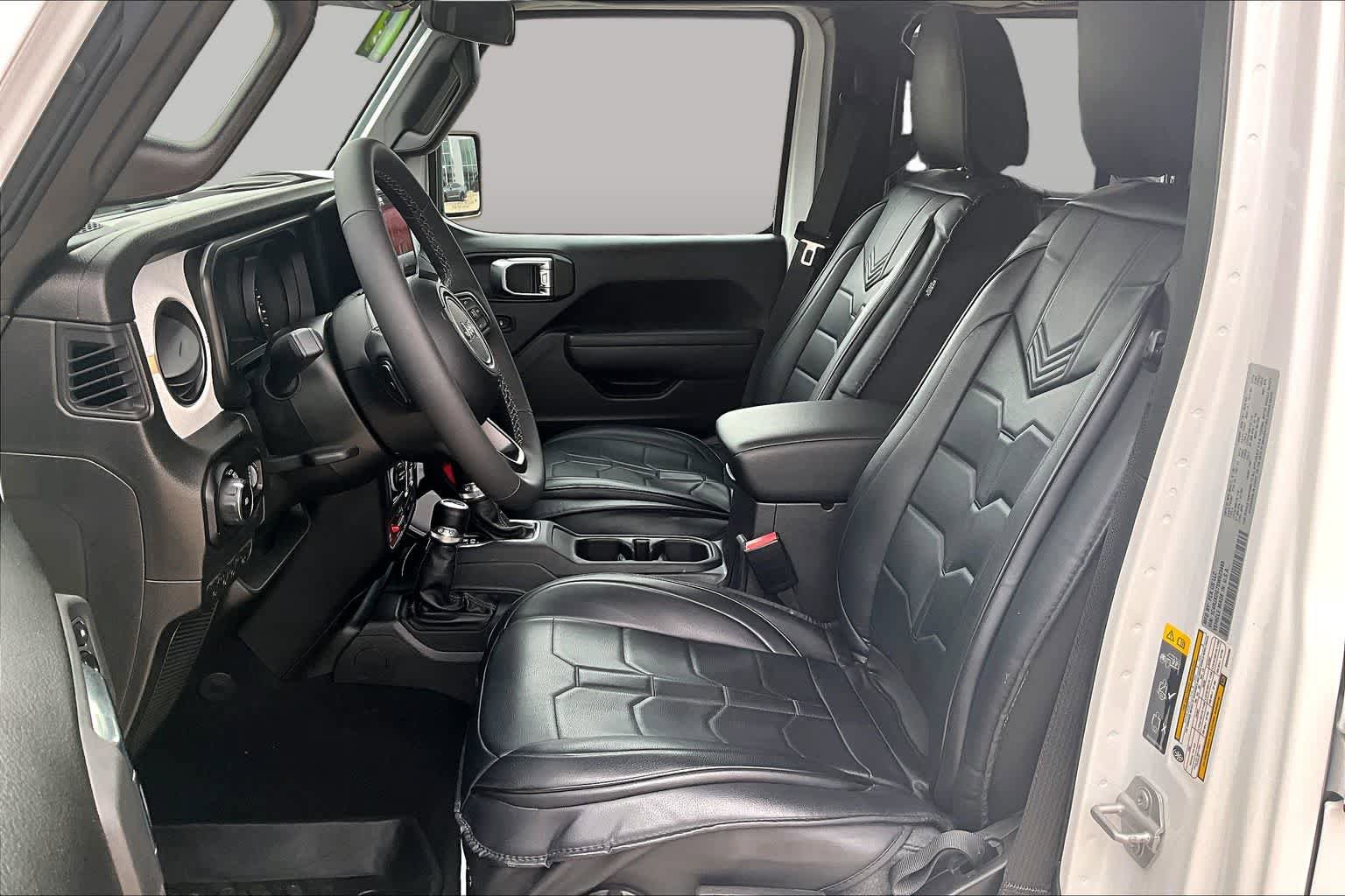 Used 2025 Jeep Wrangler Unlimited Sport AWD/4WD image 8