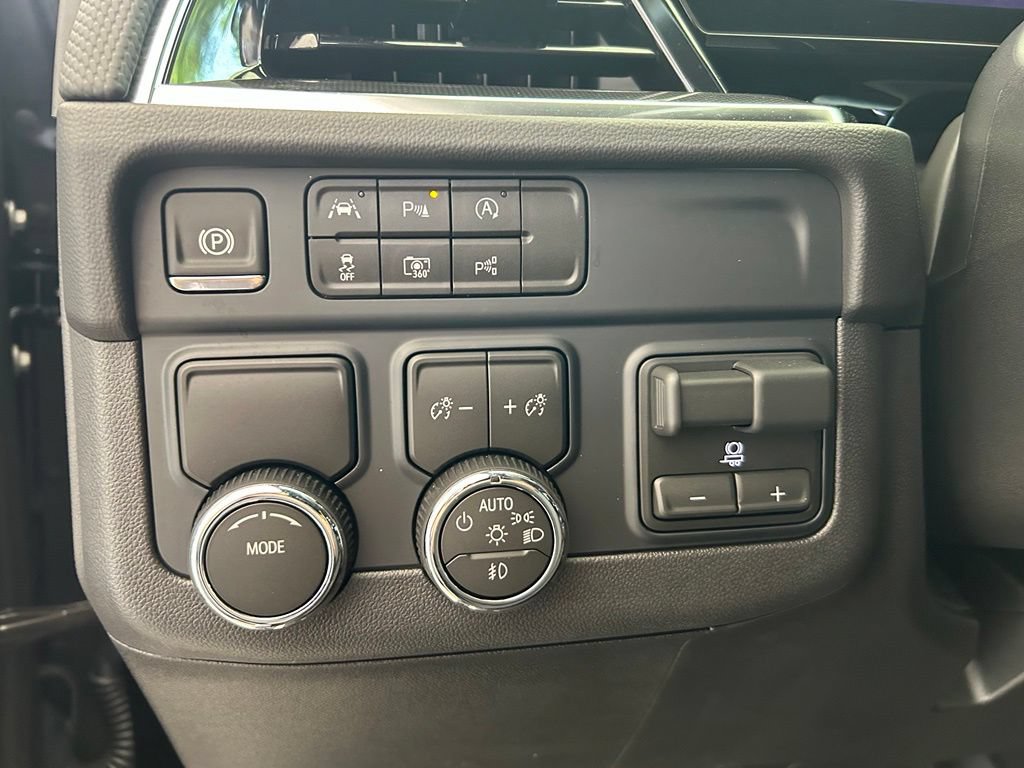 Used 2026 Chevrolet Suburban RST w/ Comfort Package RWD image 49