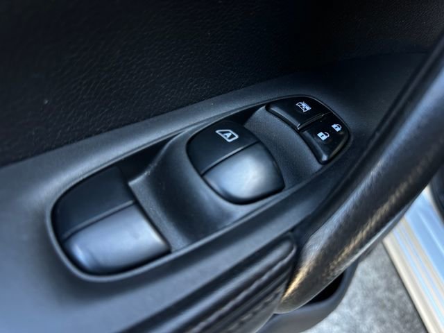 Used 2020 Nissan Rogue Sport S FWD image 14