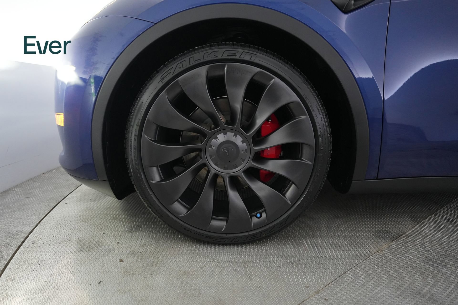 Used 2024 Tesla Model Y Performance AWD/4WD image 19