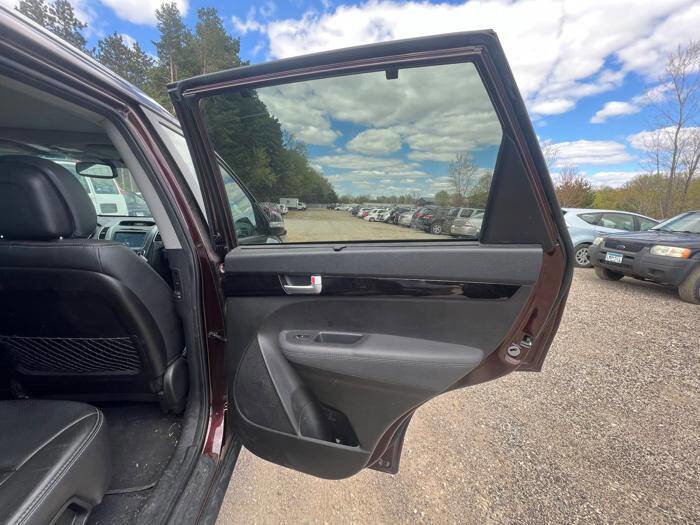 Used 2015 Kia Sorento EX w/ EX V6 Touring Package AWD/4WD image 17