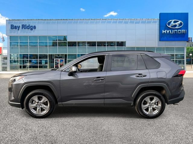Used 2025 Toyota RAV4 XLE AWD/4WD image 8