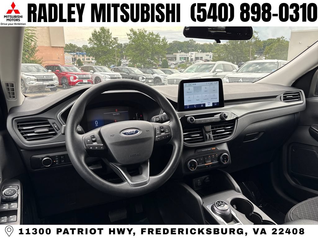Used 2025 Ford Escape Active AWD/4WD image 13