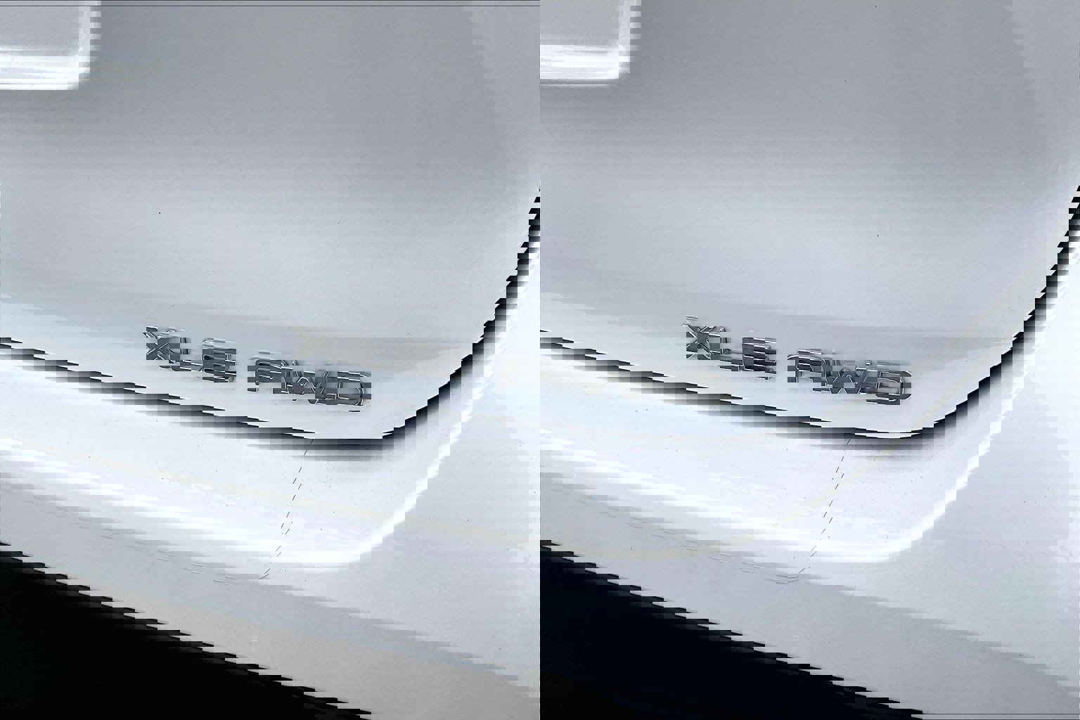 Used 2023 Toyota Highlander XLE image 8