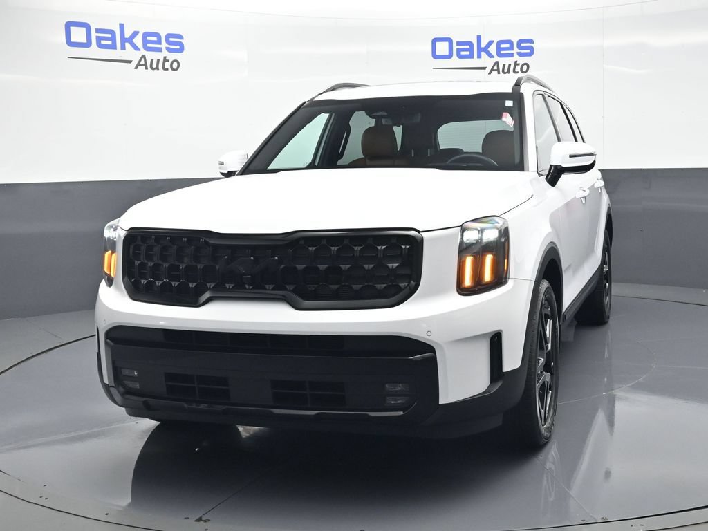 Certified 2025 Kia Telluride SX Prestige X-Line AWD/4WD image 3