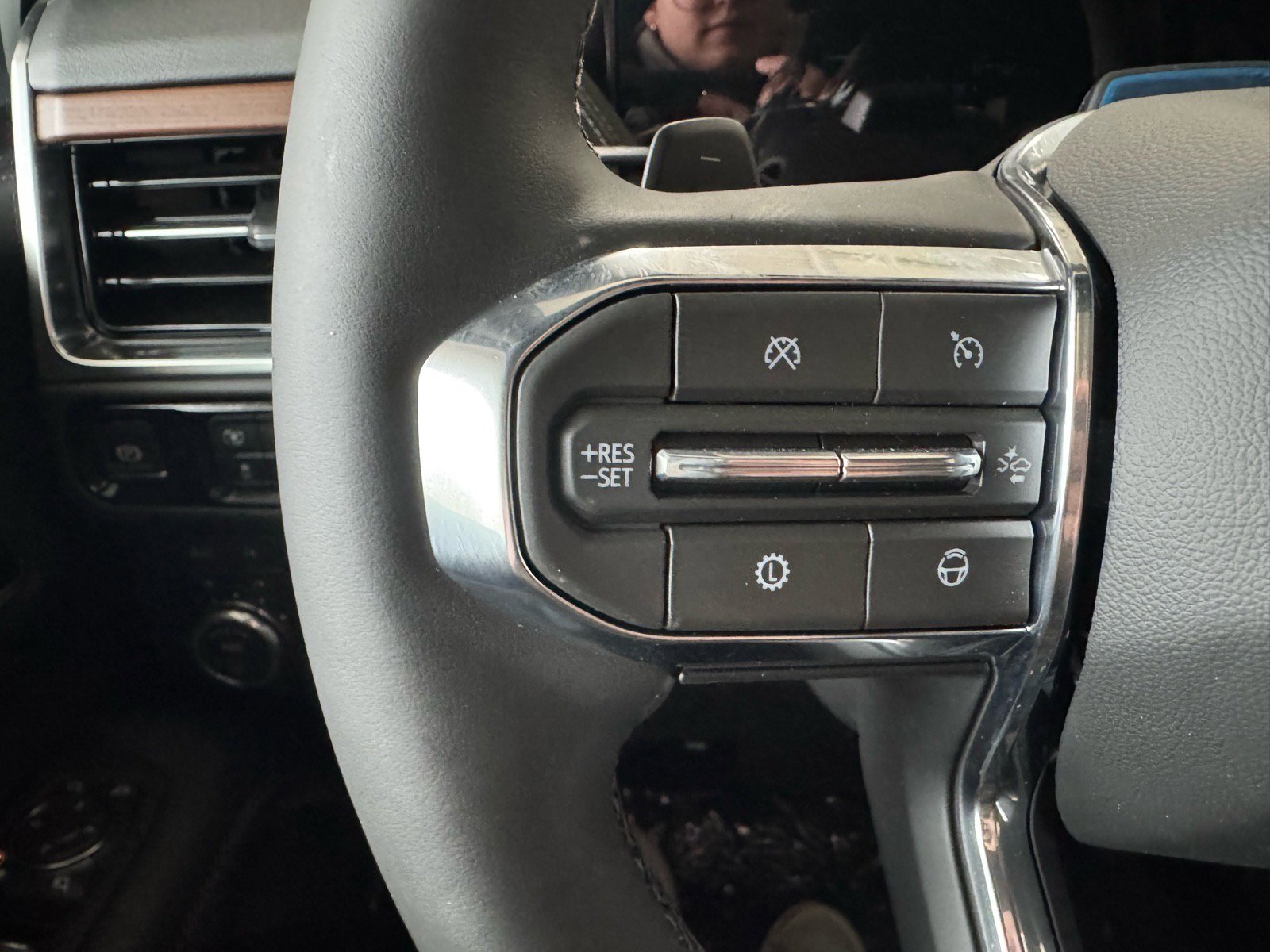 New 2026 GMC Yukon XL Denali image 24