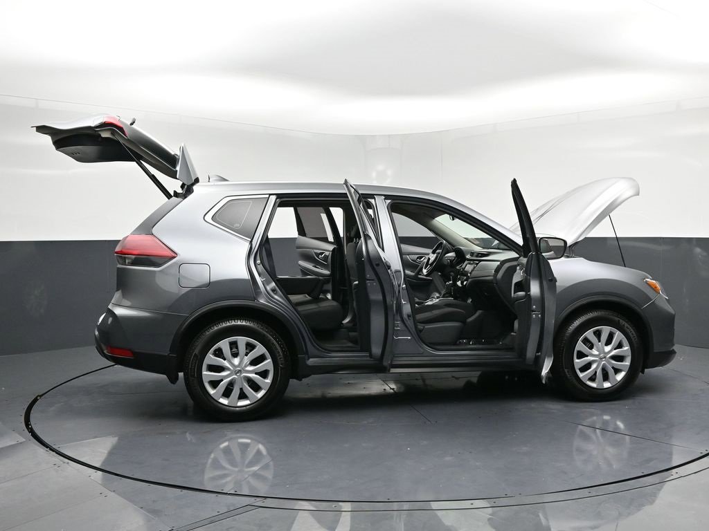 Used 2018 Nissan Rogue S image 35