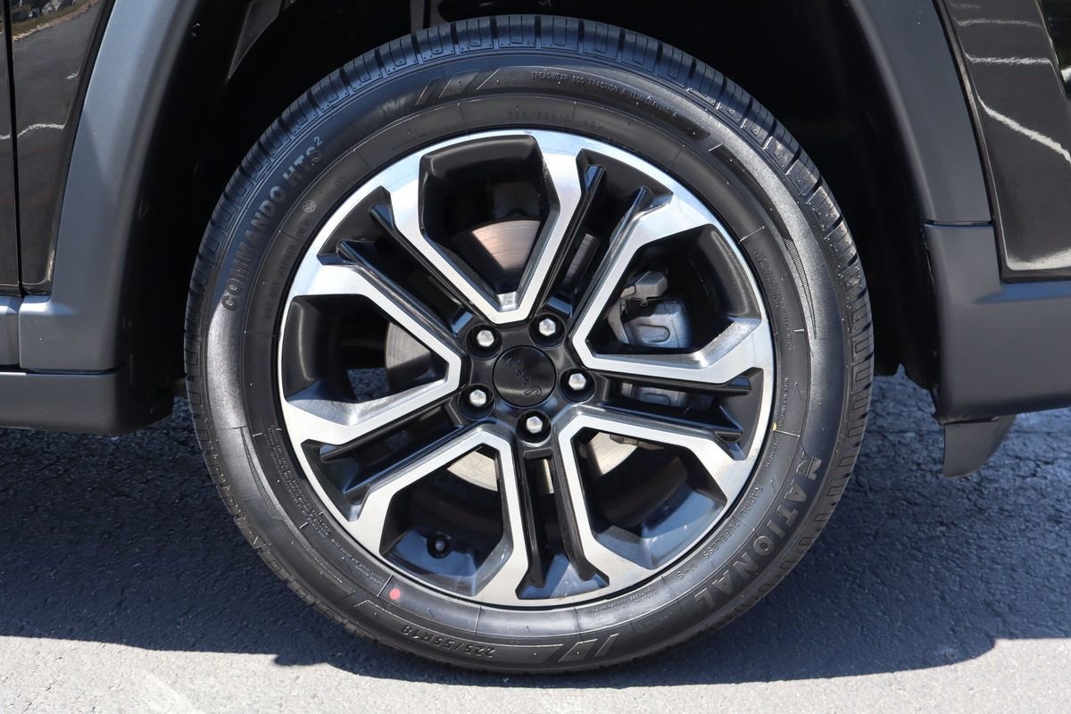 Used 2022 Jeep Compass Limited image 41