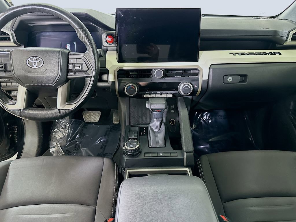 Used 2024 Toyota Tacoma TRD Off-Road image 18