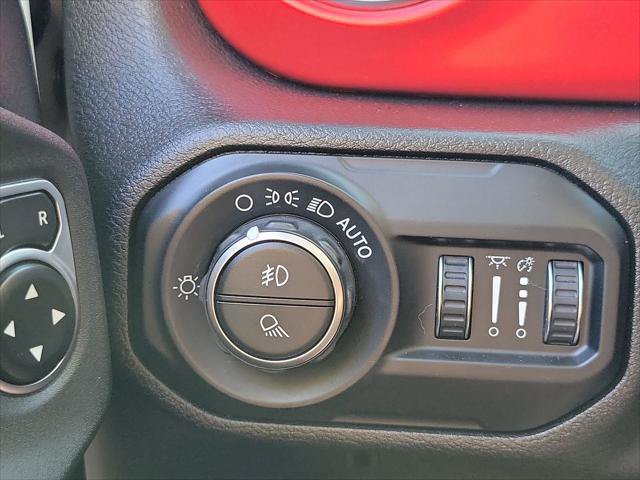 Certified 2020 Jeep Gladiator Rubicon AWD/4WD image 14