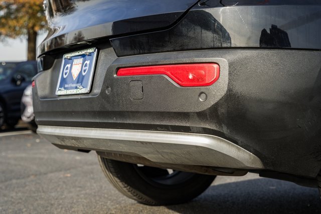 Used 2023 Volvo XC40 B5 Plus w/ Climate Package image 6