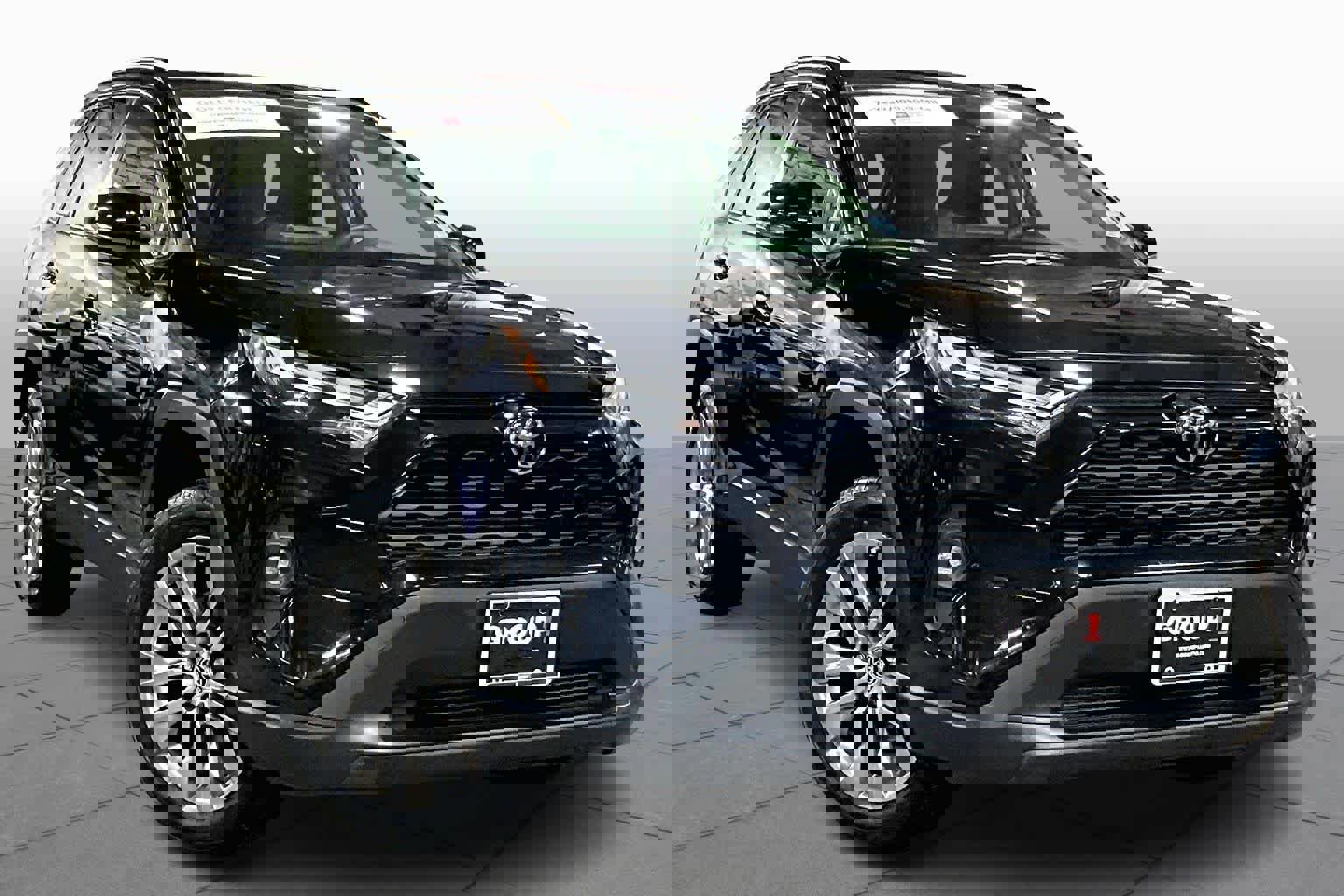 Certified 2023 Toyota RAV4 XLE Premium image 3