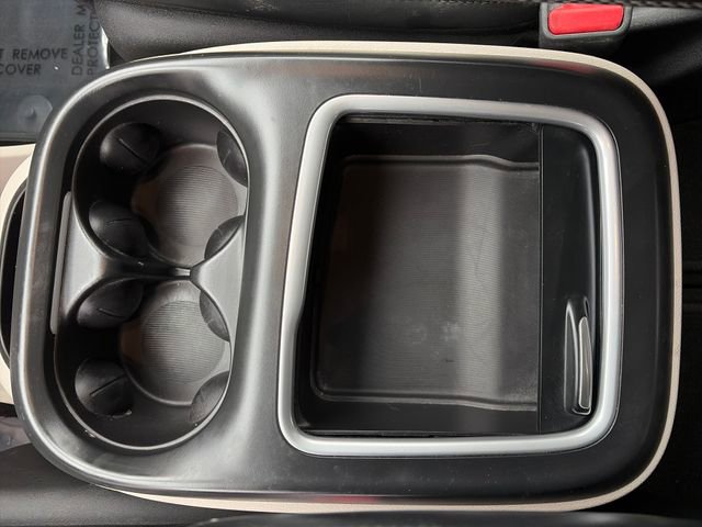 Used 2024 Chrysler Pacifica Touring-L FWD image 32