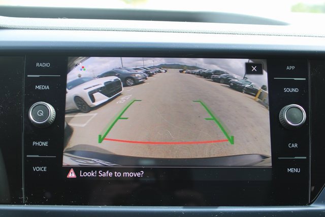 Used 2023 Volkswagen Taos SE w/ Panoramic Sunroof Package image 13
