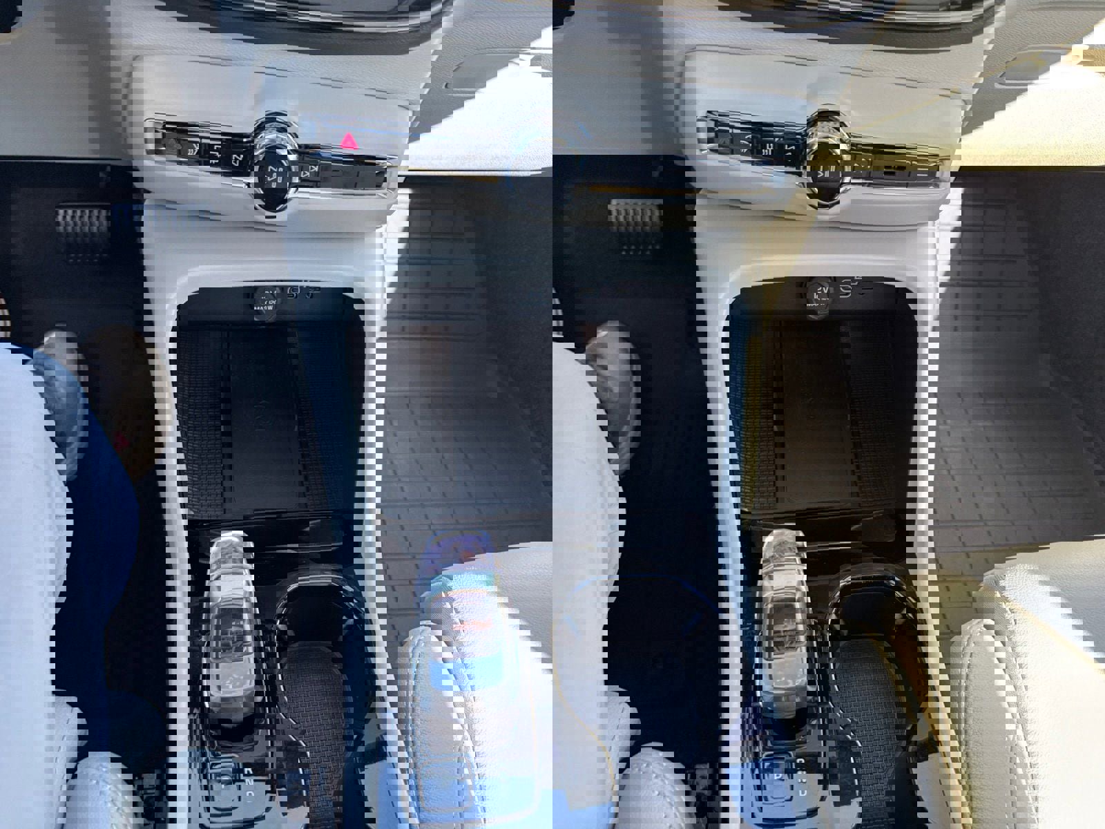 New 2026 Volvo XC40 B5 Plus w/ Protection Package Premier image 11