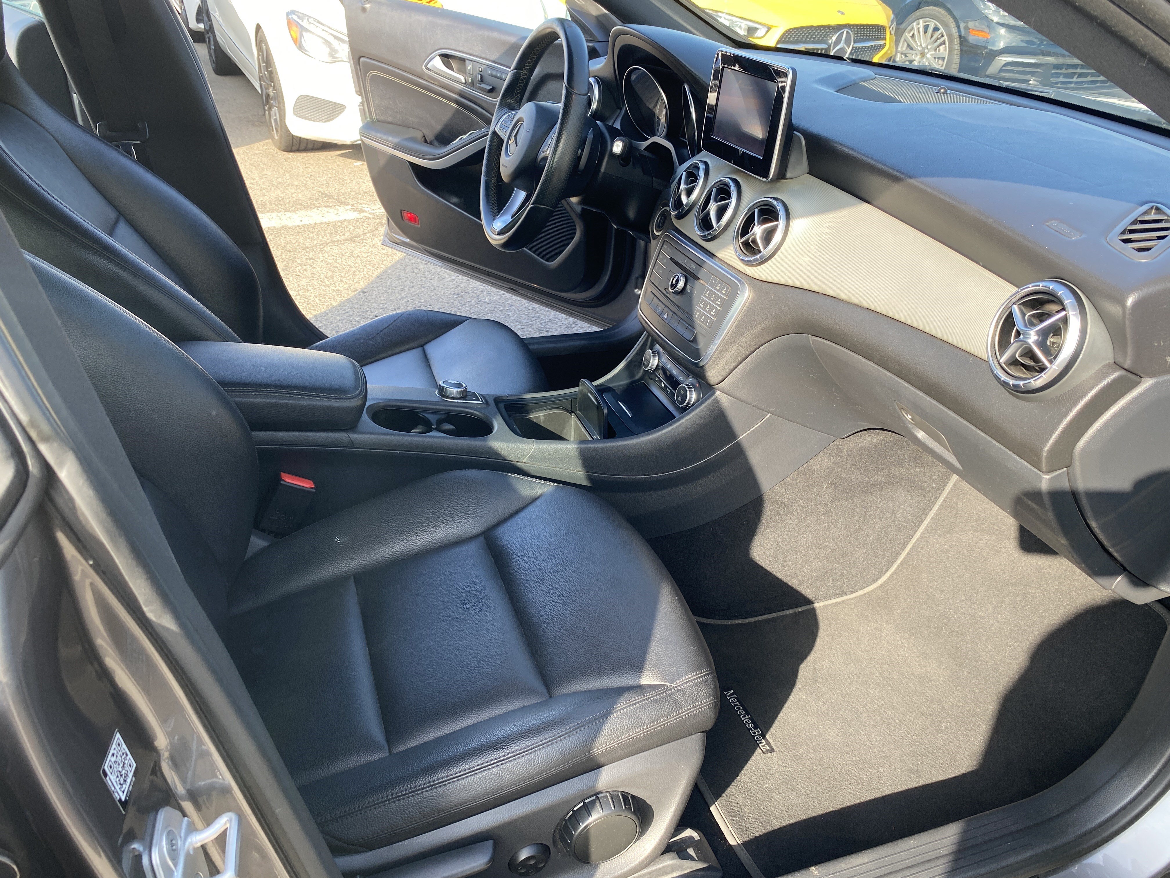 Used 2015 Mercedes-Benz CLA 250 image 23