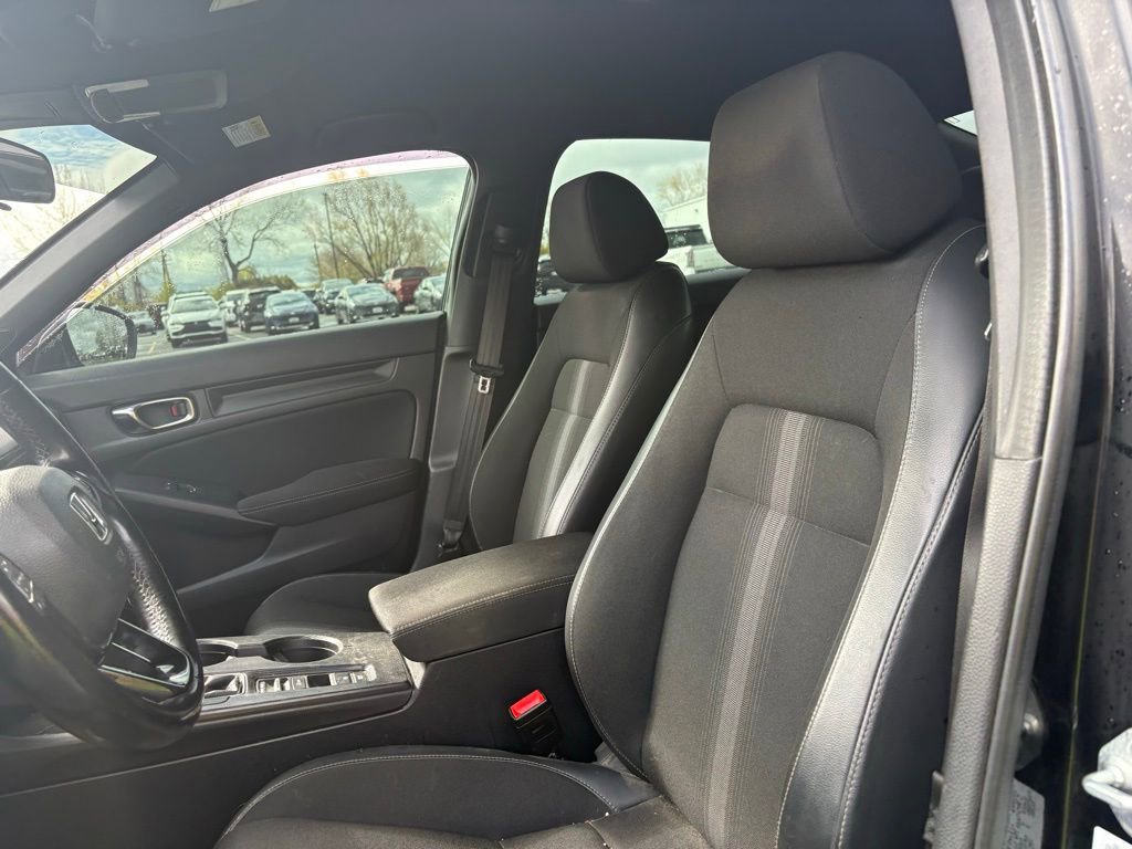 Used 2022 Honda Civic Sport image 2