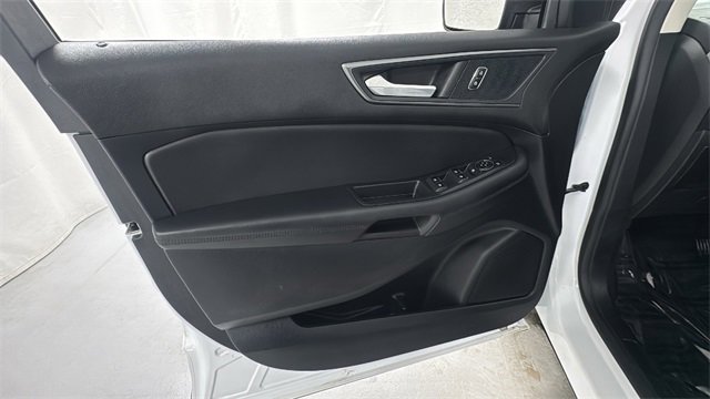Used 2024 Ford Edge SE image 18
