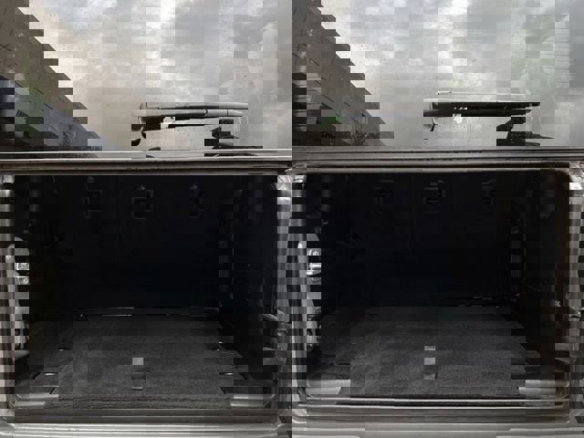 Used 2022 Jeep Wrangler Unlimited Sahara image 32