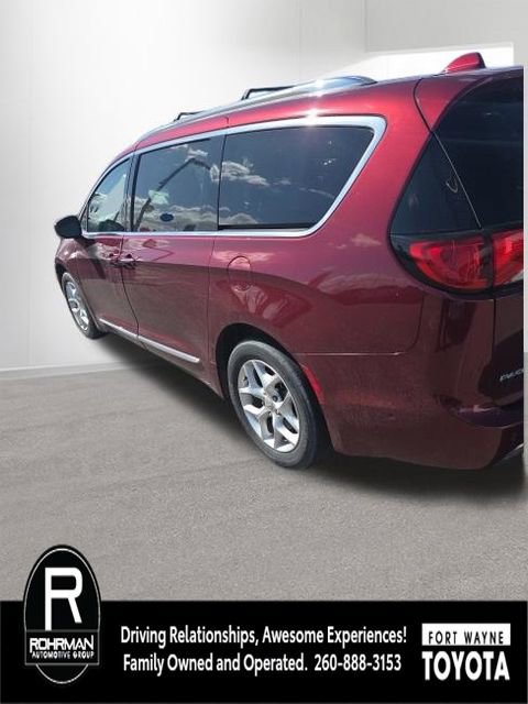 Used 2020 Chrysler Pacifica Touring-L Plus w/ Tire & Wheel Group image 9