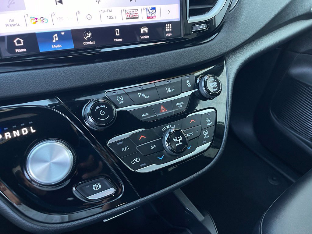 Used 2025 Chrysler Pacifica Select FWD image 19