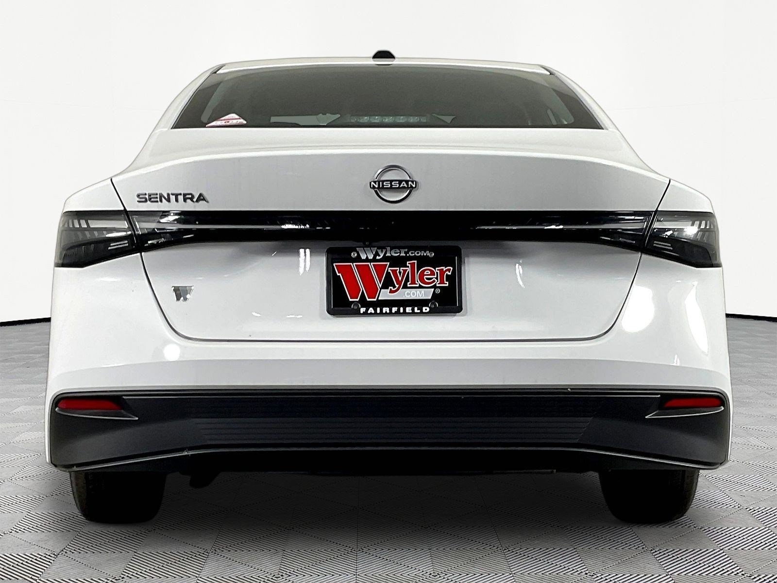 New 2026 Nissan Sentra SV w/ SV Convenience Package FWD image 5