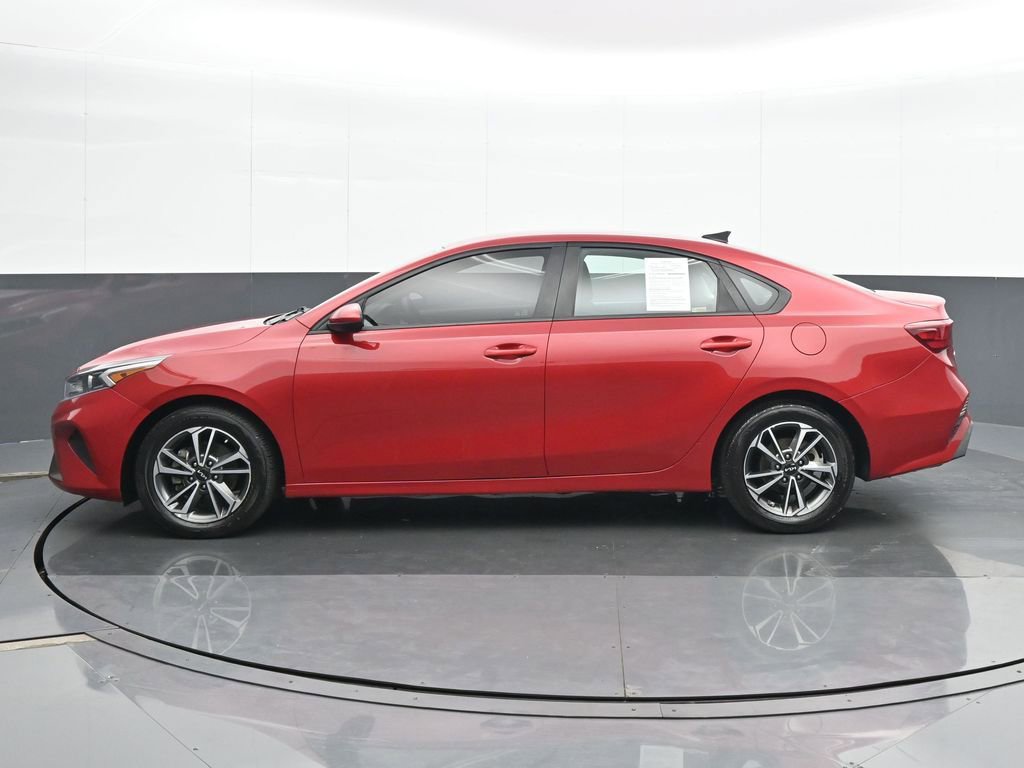Used 2023 Kia Forte LXS image 3
