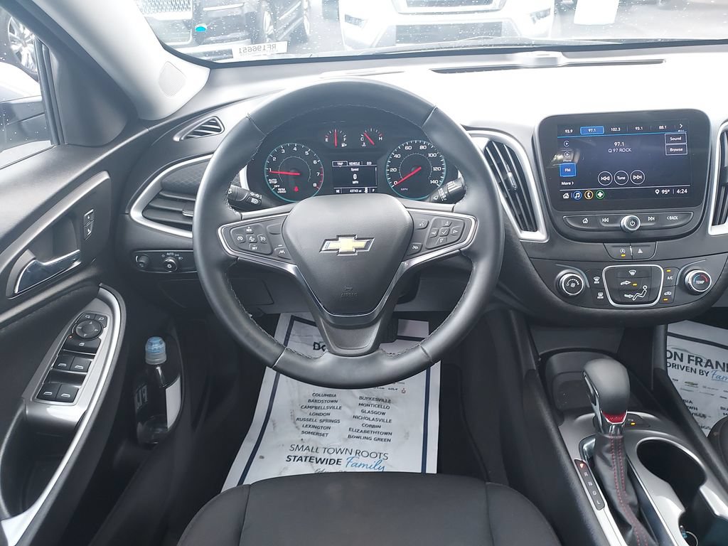 Used 2024 Chevrolet Malibu RS FWD image 16
