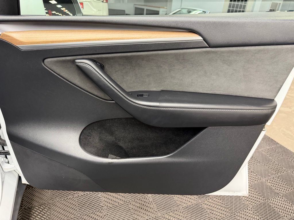 Used 2023 Tesla Model Y Long Range AWD/4WD image 50