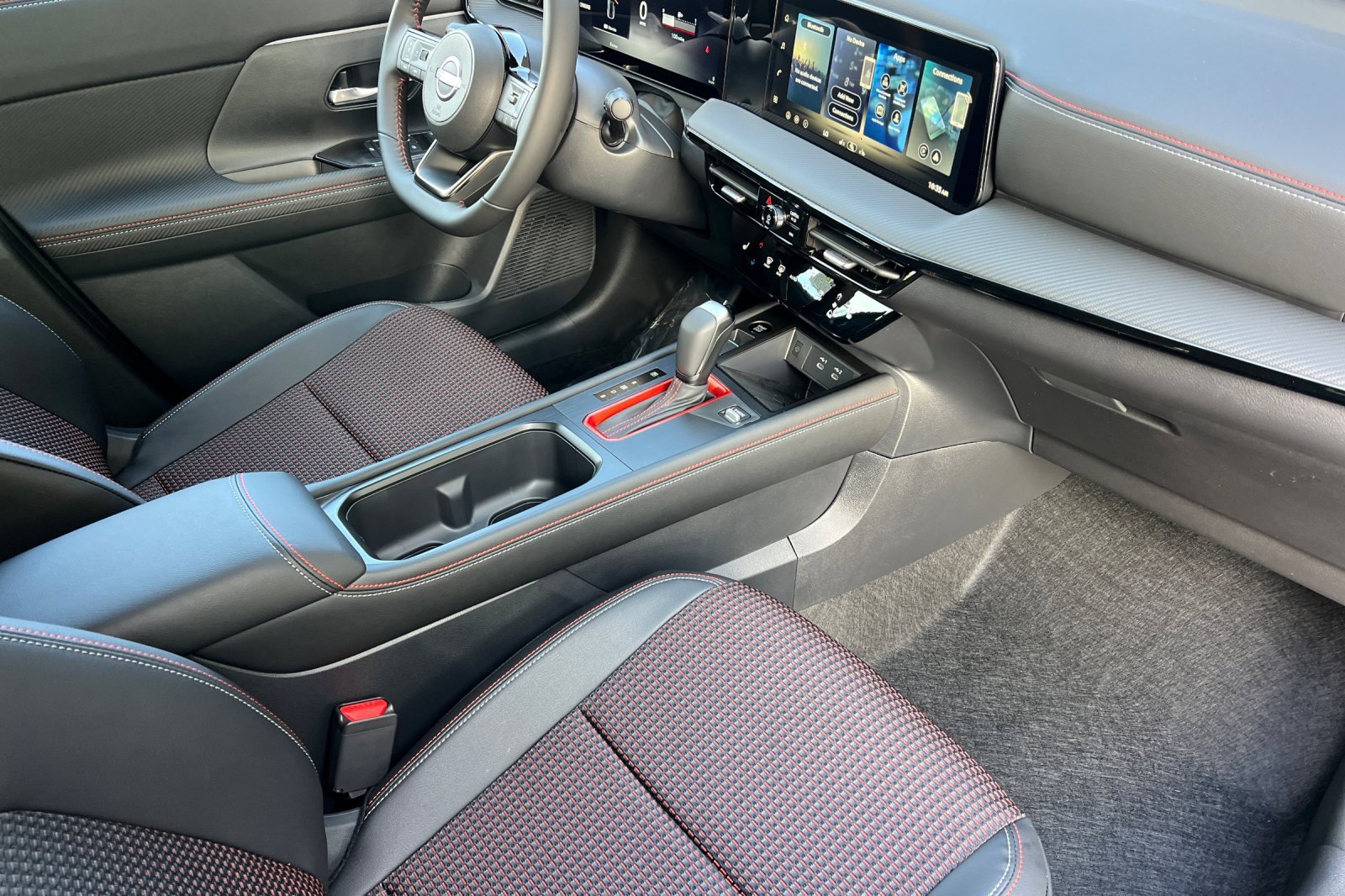 New 2026 Nissan Kicks SR w/ Cold Weather Package image 19