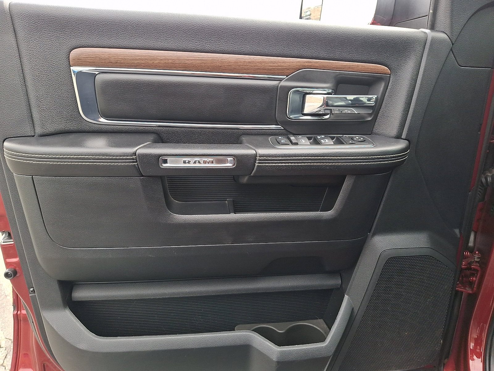 Used 2013 RAM 3500 Laramie image 12