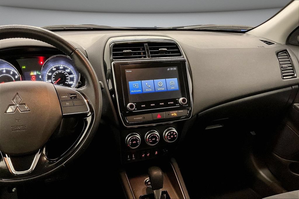 Used 2024 Mitsubishi Outlander Sport SE AWD/4WD image 9